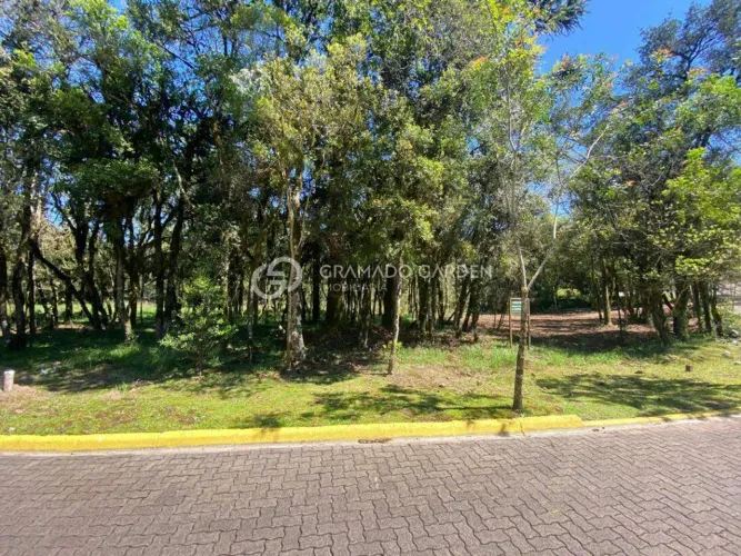 TERRENO PLANO EM - CONDOMÍNIO NA SERRA GAUCHA.