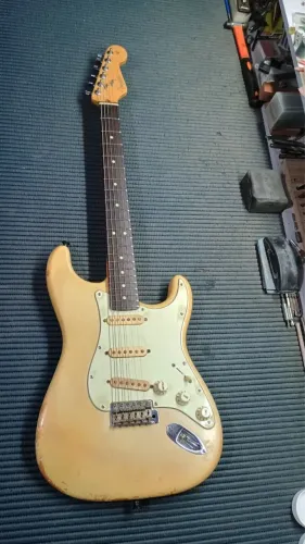 Fender stratocaster