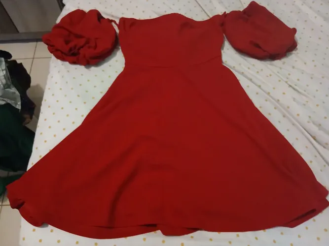 Versido da Shein vermelho 80 reais