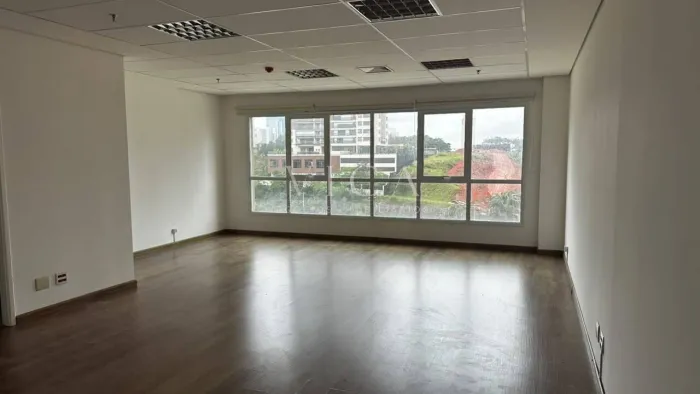 Alpha Square|Sala com 56m² para aluguel por R$ 3.600 - Alphaville/SP