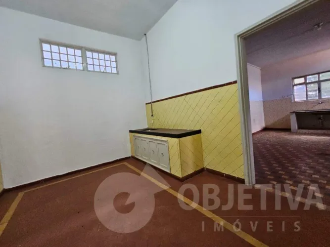 Casa para aluguel, 3 quartos, 1 vaga, CENTRO - UBERLANDIA/MG