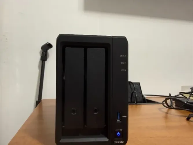 Synology DS725+ NAS 2 Baias - 4GB RAM - Nota Fiscal - Excelente Estado