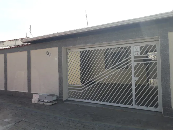 Casa residencial à venda no Parque do Sol, em Guaratinguetá