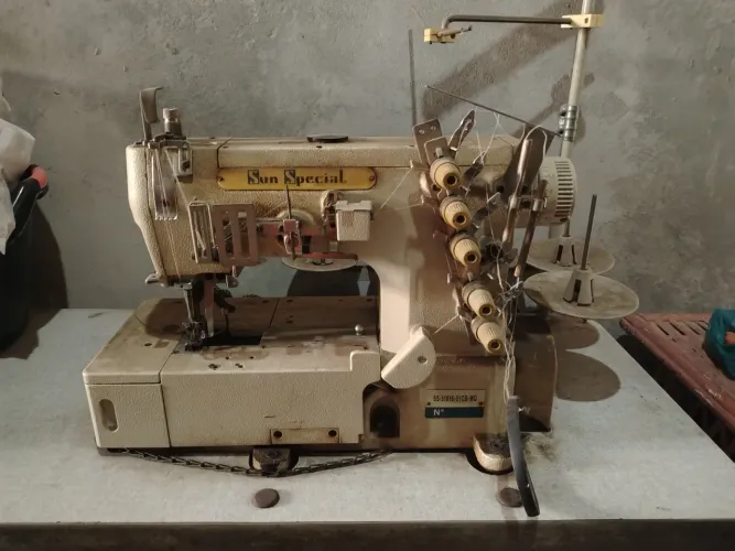 Máquina de costura Galoneira Industrial