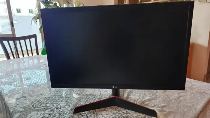 Monitor LG 24" 144hz (Ler descrição)