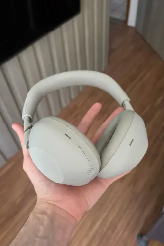 Sony WH-1000XM6 