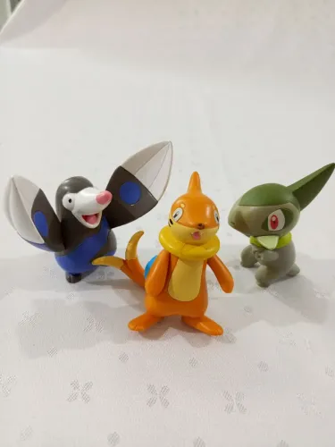 Lote Bonecos Pokémon Jakks Pacific Buizel Axew Drilbur Raros