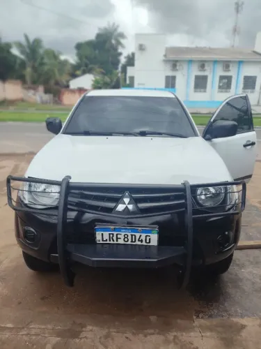 Mitsubishi L200 Triton GL 3.2 CD TB Int. Dies. Mec. 2014
