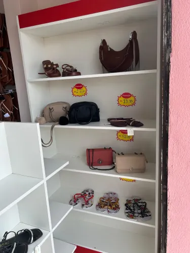 Móvel para exposição loja MDF