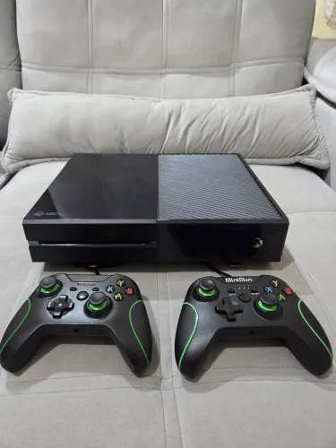 XBOX ONE - 2 CONTROLES