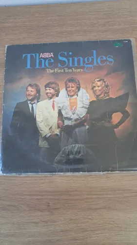 IMPERDIVEL  LP Vinil  ABBA ( duplo) Original. 
