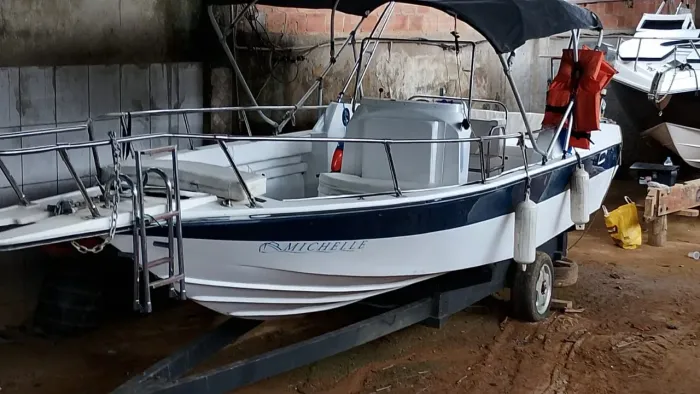 Vendo lancha 24 pés 