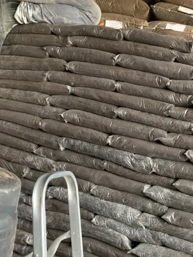 TERRA PRETA PREPARADA EM GRANDE QUANTIDADE