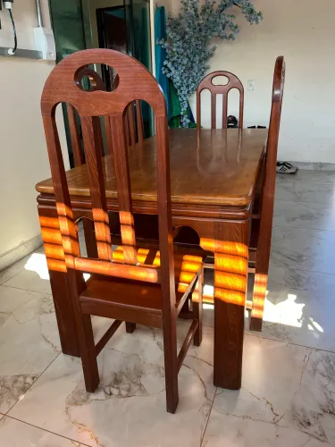 Vendo Mesa de Madeira