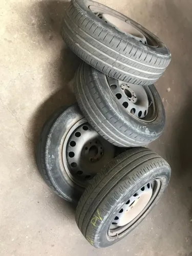 Rodas e pneus aro 14(argo fiat)