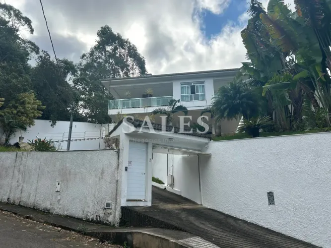 Casa à venda, 4 quartos, 354m², Nova Califónia, Juiz de Fora, MG