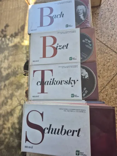 Vendo coleção grandes compositores da música clássica editora Abril