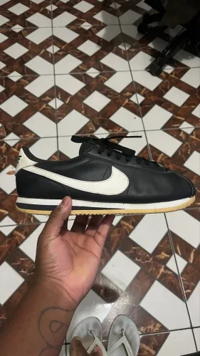Tênis Nike cortez