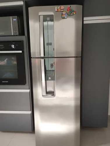 Vendo geladeira sem funcionar
