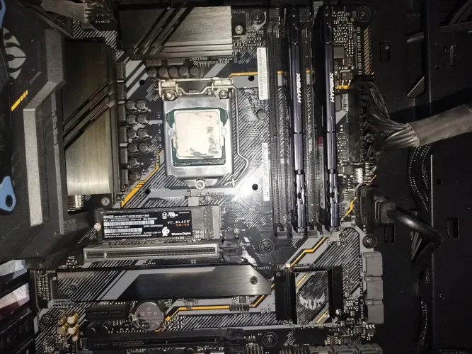 Kit Placa mãe, memória ddr4 32 GB, i7 10700K + fonte corsair 650w