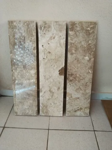 Pedras de mármore bege Bahia.