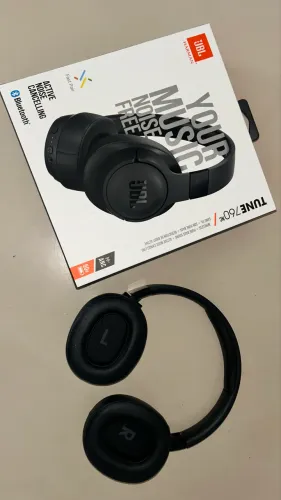 Vendo JBL Tune 760NC - SEMINOVO