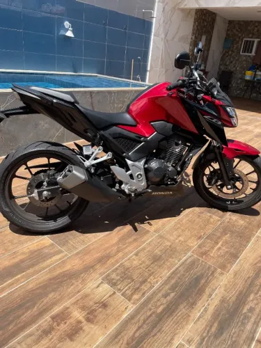 CB TWISTER 300
