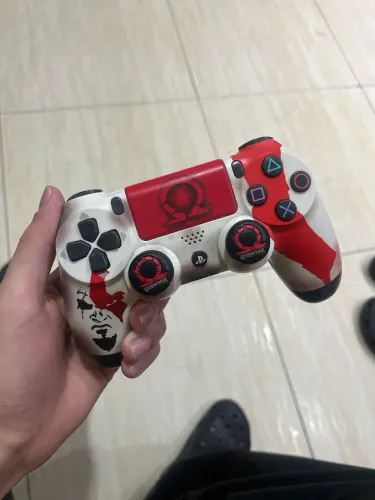 Controle PS4 personalizado God of War