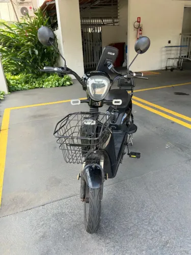 Bicicleta Elétrica (Scooter Elétrica)