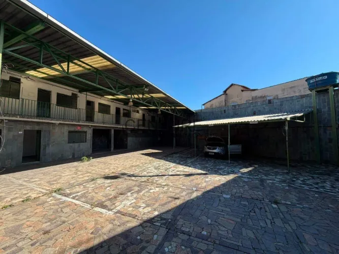 Galpão para locação no Bairro Renascença | 377m² de área construída | Amplo pátio e excele