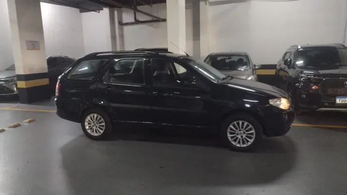 Fiat Palio Weekend HLX 1.8 MPI Flex 4P 2007