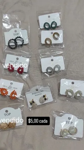 Vendo brincos (biju)