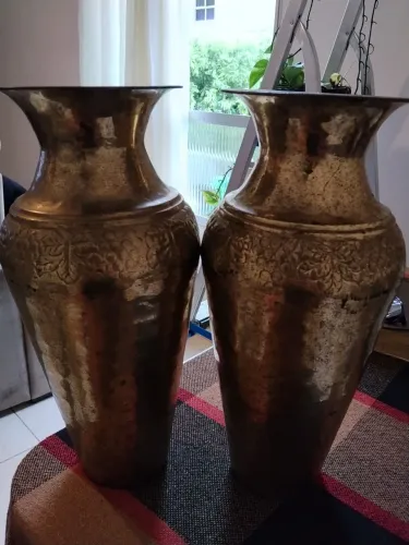 Vaso indiano comprei em NY usado poucas vezes com alguns arranhões mais podem consertar