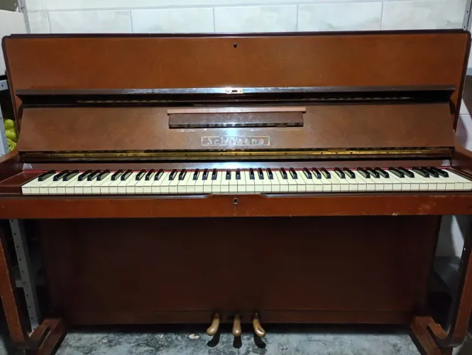 Piano de Armário Alemão Schumann + Banqueta Inclusa