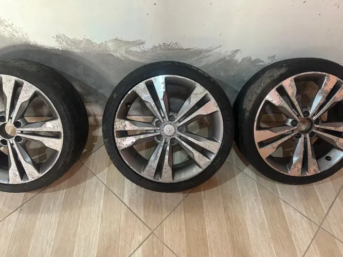 Rodas Aro de 28 da Mercedes 6 Furos