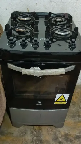 Fogão Electrolux mesa de vidro inox e preto