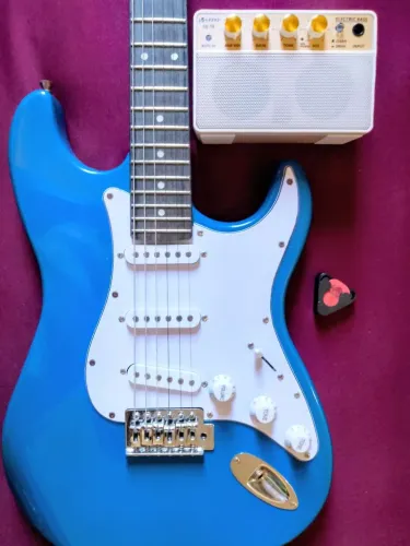 KIT GUITARRA E AMPLIFICADOR TUDO 599$ PRODUTO NOVO