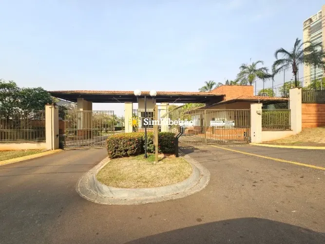 Casa a venda no Condomínio Magnólias. Bairro Bosque das Juritis.