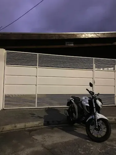 CASA EM CONDOMINIO