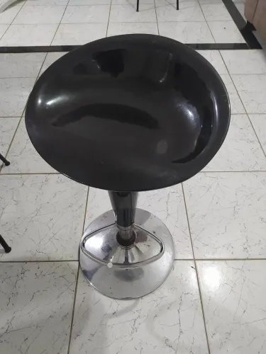 Banqueta Giratória Preta Regulável