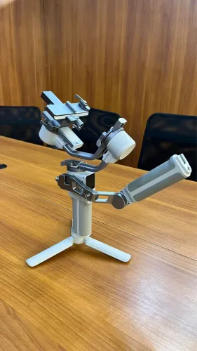 Estabilizador Gimbal DJI RS4 Mini