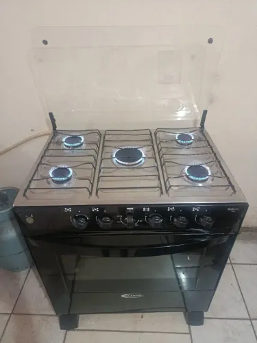 Vendo fogão 5 bocas. Entrego