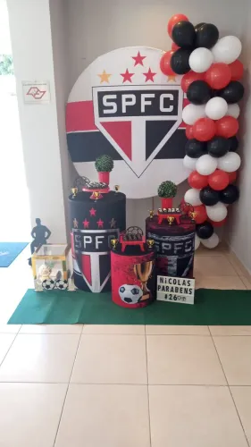 Decoração pegue e monte