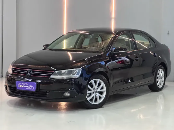 Volkswagen Jetta Comfortline 2.0 T.flex 8V 4P Tipt. 2013