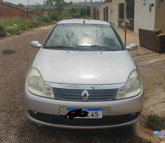 Renault Symbol Privilège Hi-flex 1.6 16V 4P 2011