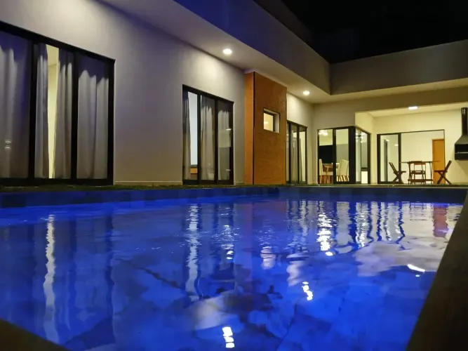 Casa à VENDA Ninho Verde 2 Pardinho SP casa completa, área gourmet e piscina.