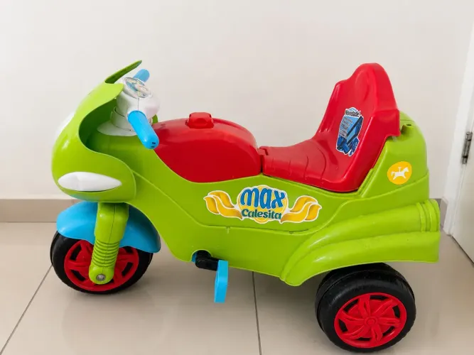 Triciclo Calesita Max 2 em 1 Verde - Completo
