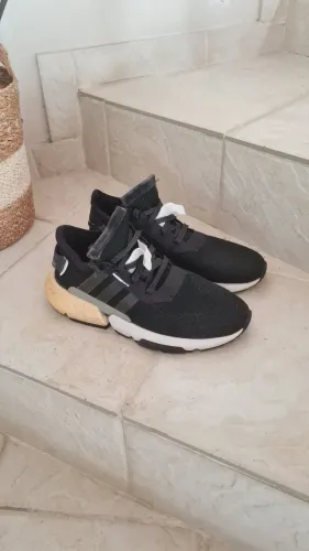 Tênis Adidas