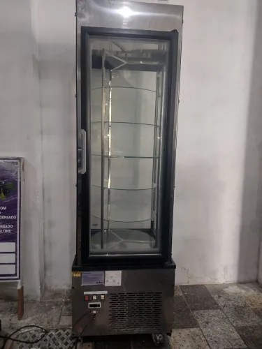 Expositor de Bolos Giratório Refrigerado