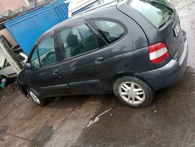 Renault Scenic Rxe/ Privilège 1.6 16V Mec. 2001